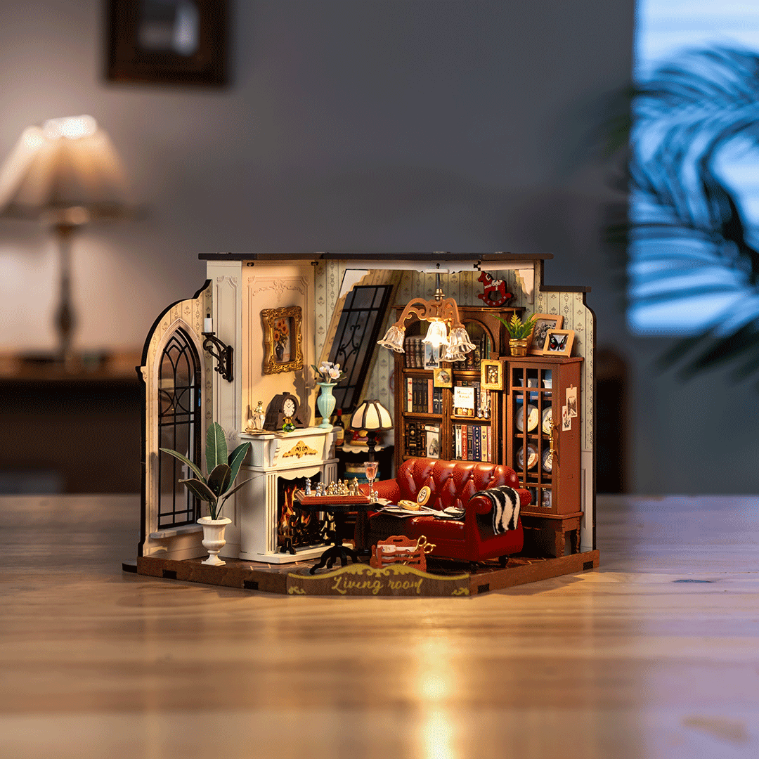 Catherine’s Living Room - Paper-chain Models and Hobbies