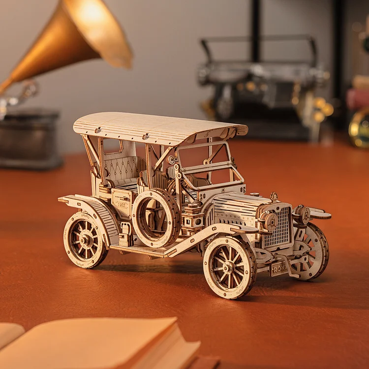 Vintage Car - Paper-chain Models and Hobbies