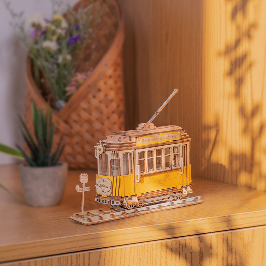Tramcar - Paper-chain Models and Hobbies