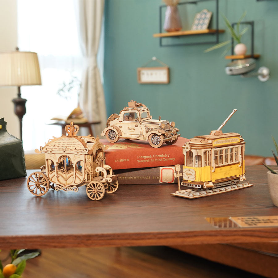 Tramcar - Paper-chain Models and Hobbies
