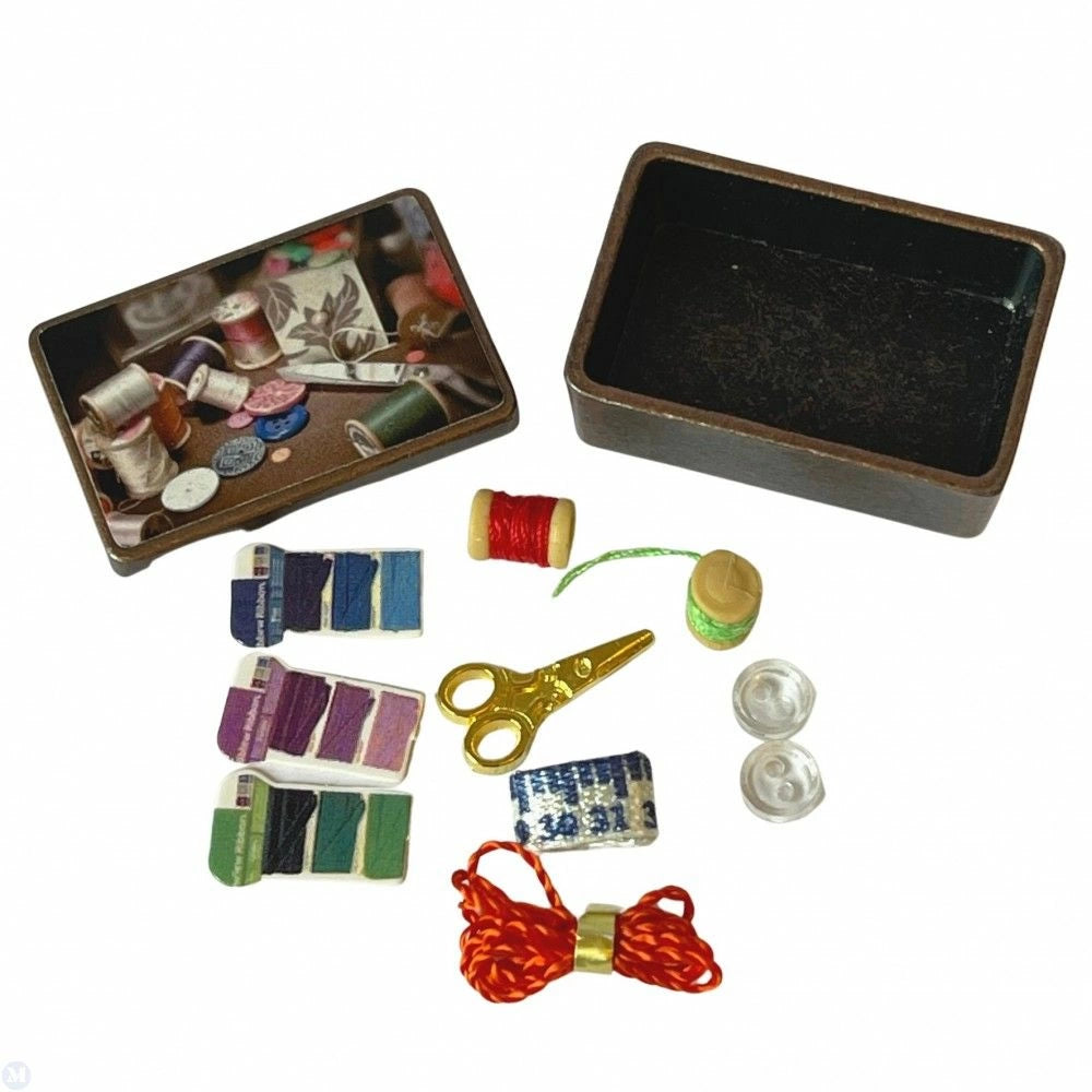 Sewing Tin with Contents - Paper-chain Models and Hobbies