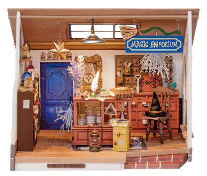 Kiki's Magic Emporium - Paper-chain Models and Hobbies