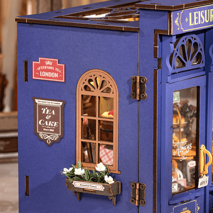 Leisure Time Tea Room - Paper-chain Models and Hobbies