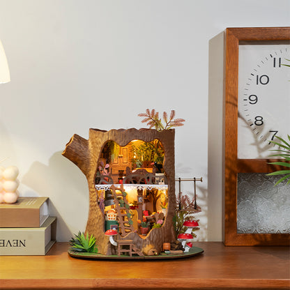 Fairytale Tree House - Paper-chain Models and Hobbies