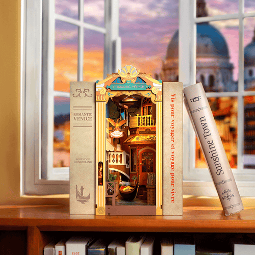 Romantic Venice Book Nook - Paper-chain Models and Hobbies
