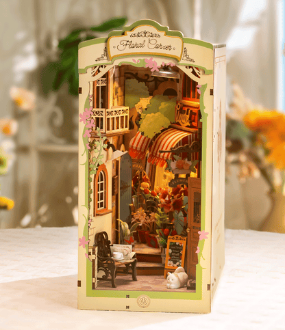Floral Corner Book Nook - Paper-chain Models and Hobbies