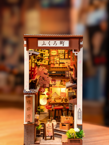 Sakura Wine Alley - Book Nook - Paper-chain Models and Hobbies